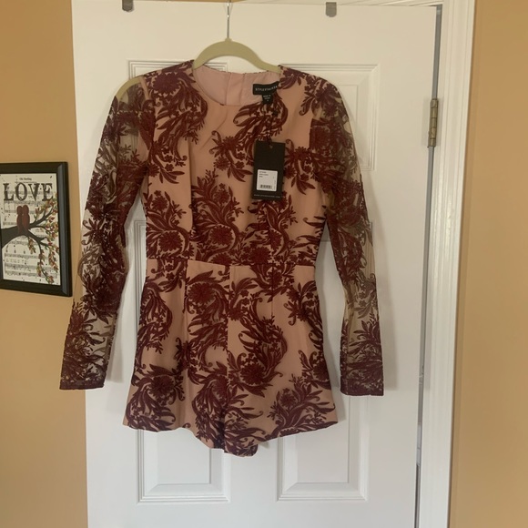 NWT Sexy Mehndi Lace Romper with sheer sleeves Size Small Holiday glam SALE - Picture 4 of 8